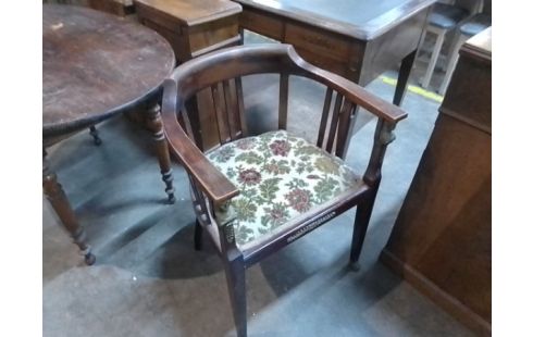 FAUTEUIL BUREAU BOIS OVALE ORNEMENT FLORAL VERT