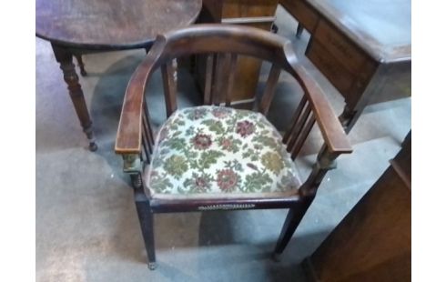 FAUTEUIL BUREAU BOIS OVALE ORNEMENT FLORAL VERT