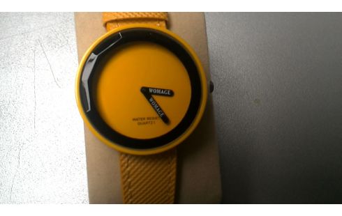 MONTRE JAUNE