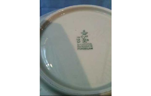 TELLER-SET 7-TLG. ROSE <ELFENBEIN PORZ.>