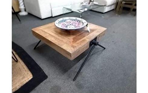 TABLE BASSE CARRE PIEDS CROISÉS