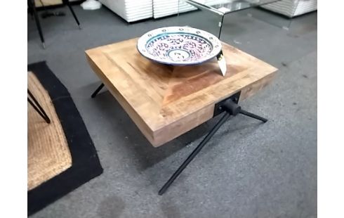 TABLE BASSE CARRE PIEDS CROISÉS