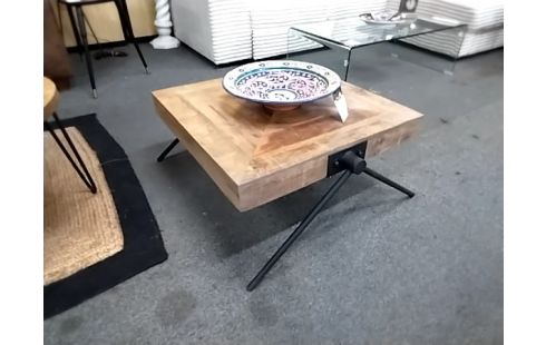 TABLE BASSE CARRE PIEDS CROISÉS