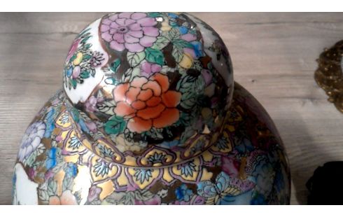 JARRÓN CON TAPA CHINO