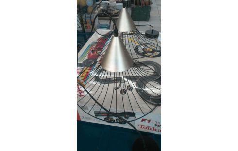 APPLIQUE L'UNE SUSPENSION  L' UNE