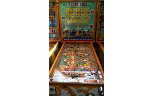 SPEELAUTOMAAT BALLY YACHT CLUB