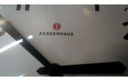 KLOK ZASSENHAUS ROOD