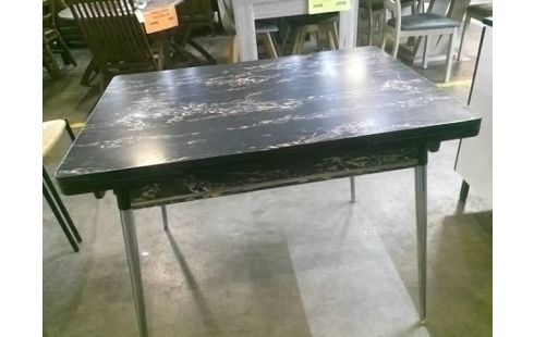 TABLE FORMICA