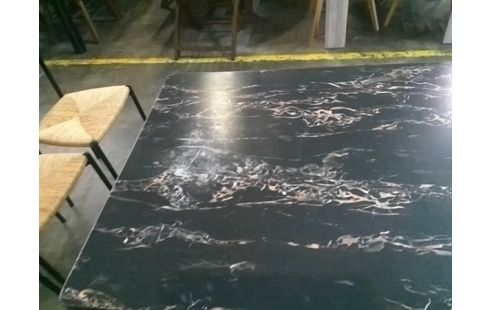 TABLE FORMICA