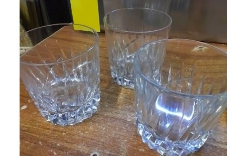 LOT DE 3 VERRES A WHISKY