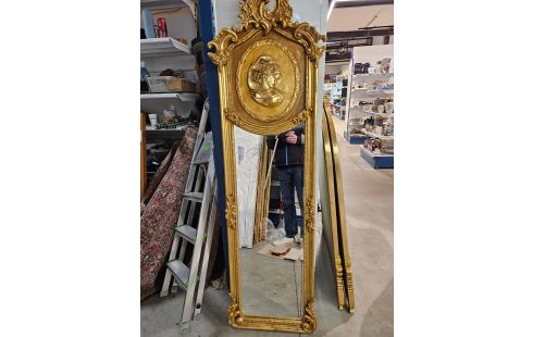 MIROIR DORE DE STYLE AVEC MEDAILLON