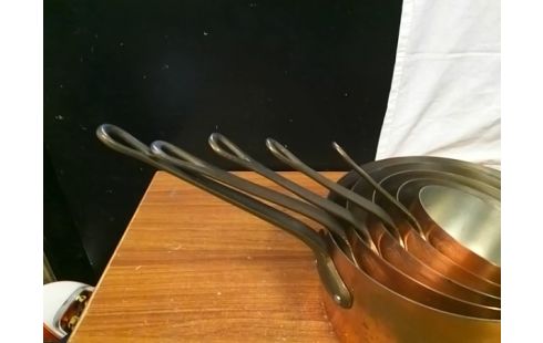 LOT DE CASSEROLES EN CUIVRE