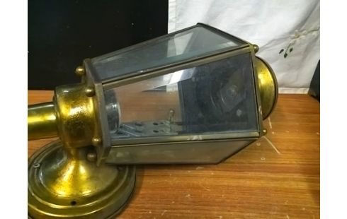 APPLIQUE MURALE LAITON LANTERNE