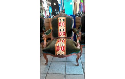 FAUTEUIL STYLE  LOUIS  XV  L' UN