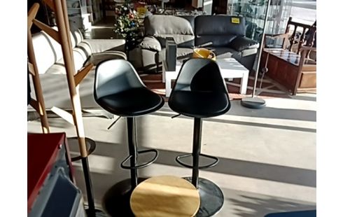 LOT DE 2 TABOURETS DE BAR NOIR