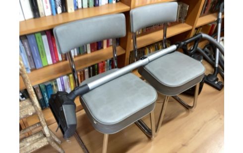 CHAISE PIEDS MÉTAL ASSISE GRISE