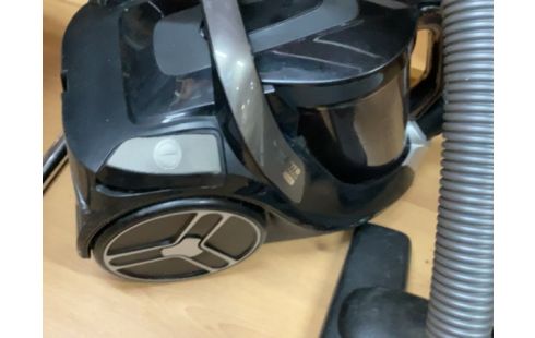 ASPIRATEUR ROWENTA SANS SAC NOIR