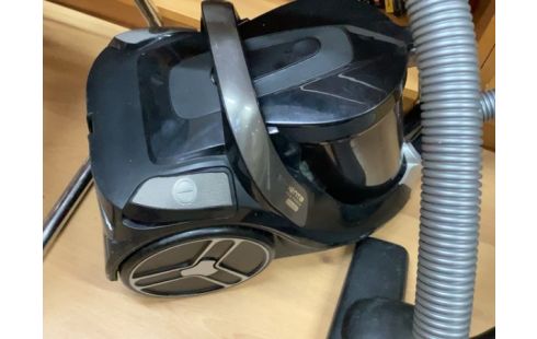 ASPIRATEUR ROWENTA SANS SAC NOIR