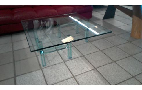 TABLE BASSE ROCHE ET  BOBOIS