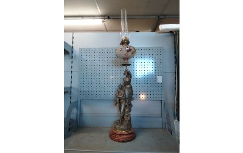 LAMPE PERSONNAGE REGULE TULIPE DÉCORÉE