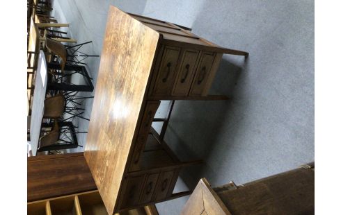 BUREAU STYLE LOUIS XV 7 TIROIRS EN ETAT