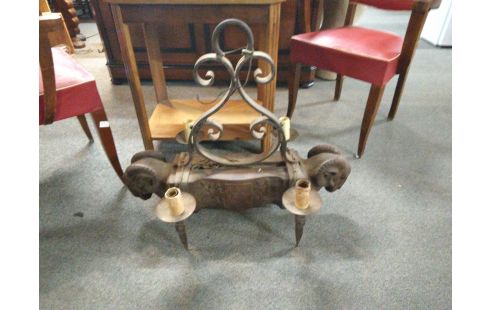 LUSTRE TETE DE BÉLIER
