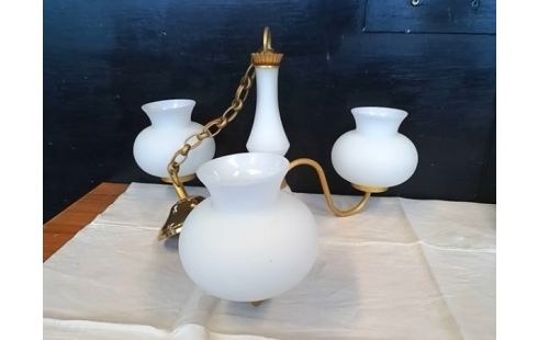 LUSTRE 3 BRANCHES BLANC ET DORE