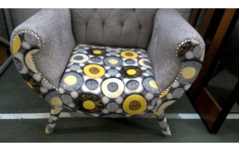 BUTACA. GRIS AMARILLO LA UNIDAD