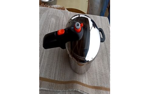 COCOTTE MINUTE 6L TEFAL + RES