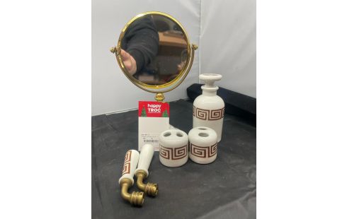 USTENSILE toilette le lot