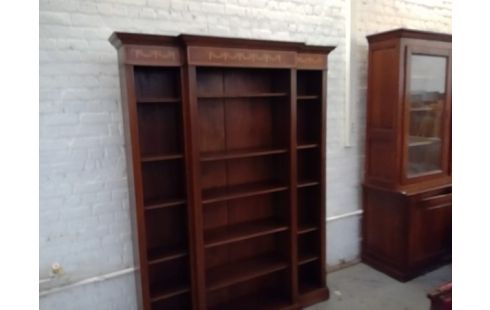 ETAGERE ACAJOU DE STYLE