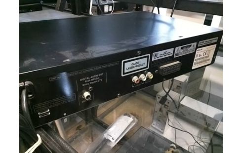 LECTEUR DVD PHILIPS RCA/PERITEL AVEC LETECOMMANDE