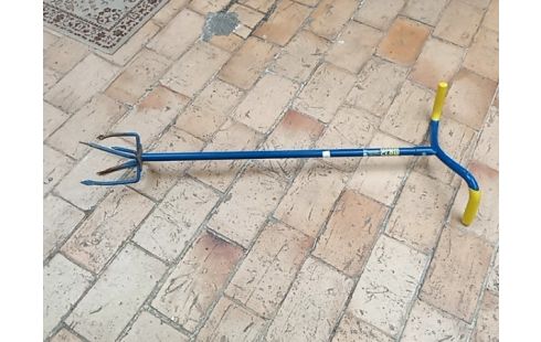 OUTIL de jardin grelinette