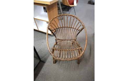 FAUTEUIL BAMBOU A RESTAURER