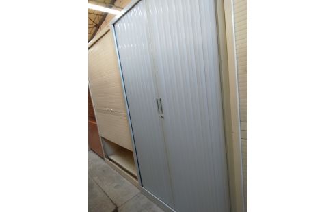 ARMOIRE RIDEAU Métallique avec cle