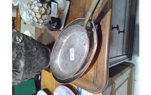 LOT DE 2 SAUTEUSES CUIVRE FRANCE