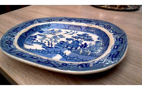 PLATO ANTIGUO BLANCA AZUL