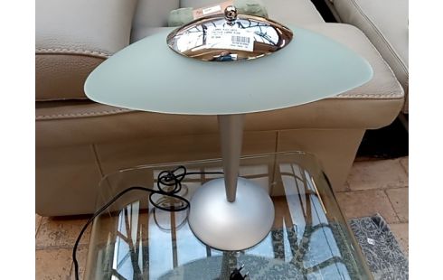 LAMPE PIED GRIS TACTILE