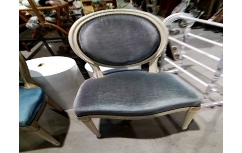 CHAISE MEDAILLON VELOURS GRIS