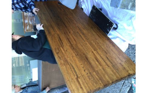 TABLE CHENE MASSIF VERNIES