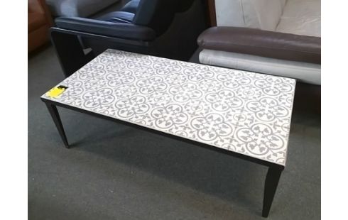 TABLE BASSE FER ET CARRELAGE