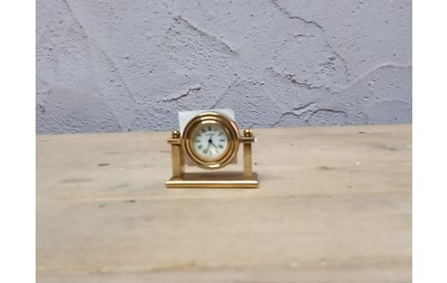 HORLOGE MINI À POSER