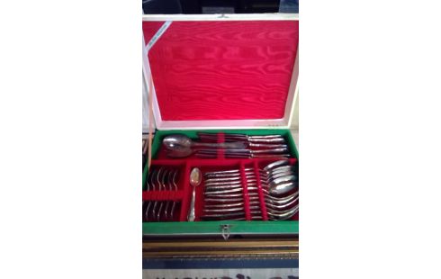 KOFFER M/ BESTEK 26 DLG VERZILVERD