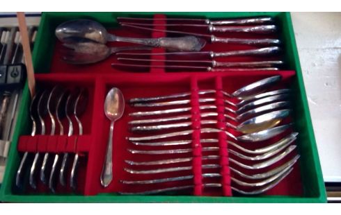 KOFFER M/ BESTEK 26 DLG VERZILVERD