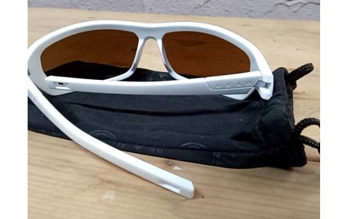 PAIRE DE LUNETTE SOLAIRE orao