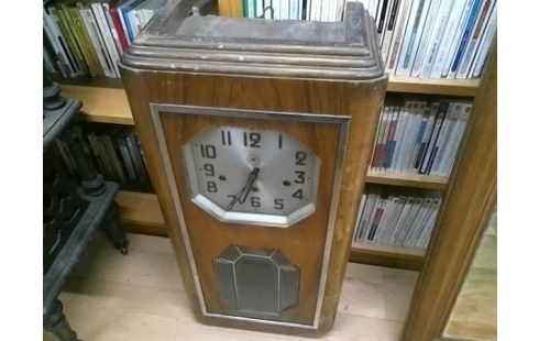 PENDULE MURALE SANS CLEF