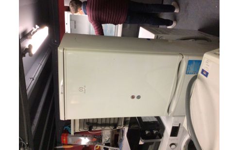 FRIGO CONGÉLATEUR INDESIT