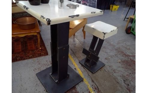 TABLE HAUTE ET SON TABOURET  BOIS FACON METAL INDUSTRIEL