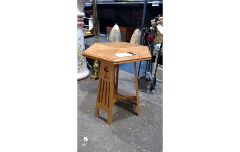 BOUT DE CANAPE STYLE ART DECO