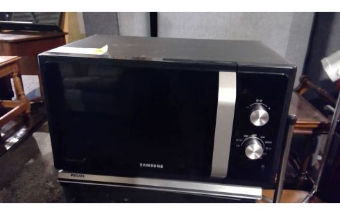FOUR MICRO ONDES SAMSUNG